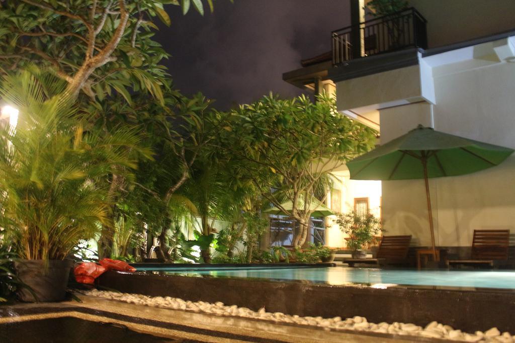 Puri Clinton Bali Apartment Nusa Dua  Exterior photo